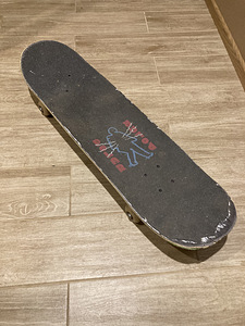 Б/у профессиональный скейтборд для продажи