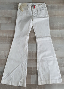 Новые белые женские джинсы Guess Jeans размер 27