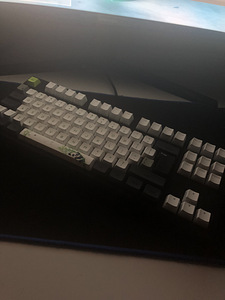 Custom klaviatuur WASD Cherry MX pruunid lülitid.