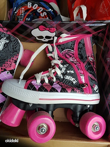 Роликовые коньки Monster High, размер 36