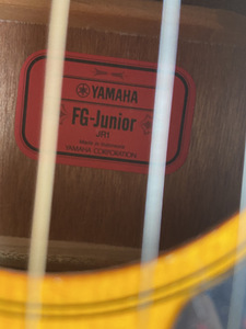 Yamaha Fg junior
