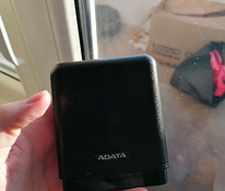 Продаю б/у портативное зарядное устройство Adata PV150