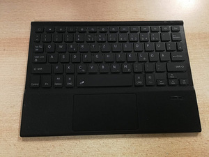 Беспроводная Bluetooth клавиатура с Touchpad