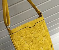 Желтая сумочка