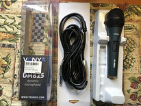 Uus dünaamiline mikrofoon Vonyx DM865 juhtmega, pakendis.