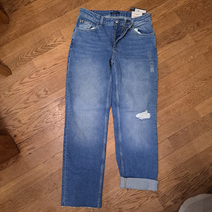 Женские джинсы новые