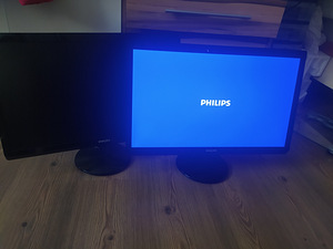Kaks monitori Philips 247E4L 24"