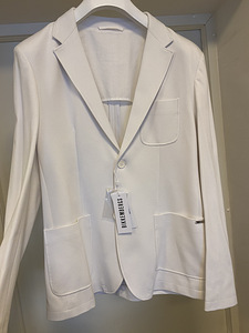 Новая белая куртка Bikkembergs