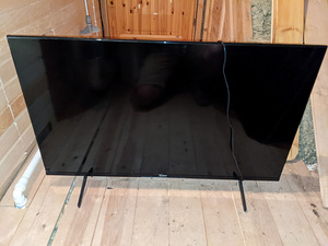 Продам телевизор Sony android TV KD43X85JAEP с дефектной пан