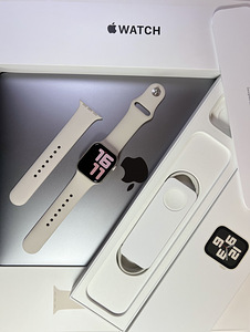 Apple Watch SE Gen.2 GPS + LTE 40 мм Starlight Aluminum BH98