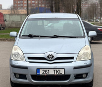 Toyota Corolla Verso 2.0L 85kw müügiks.