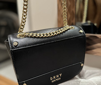 DKNY черная кожаная сумка