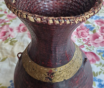 Деревянная напольная ваза
