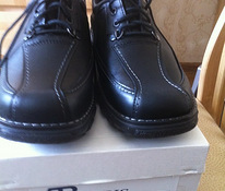 Новые кожаные мужские туфли, 42