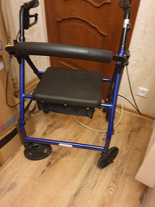 Инвалидная коляска тележка для передвижения новая