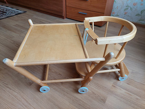 Детский деревянный стол-стул