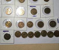 Монеты и денежные знаки.