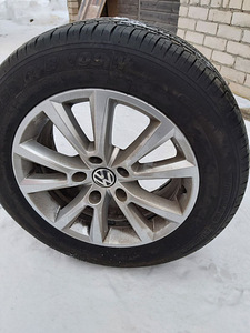 Продам 4 колеса для Volkswagen , 18" с новой резиной