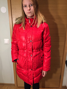 Зимняя куртка для девочки Luhta