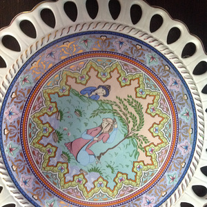 Декоротивная тарелка с этническим рисунком