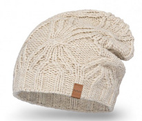 Теплая и мягкая зимняя шапка для женщин