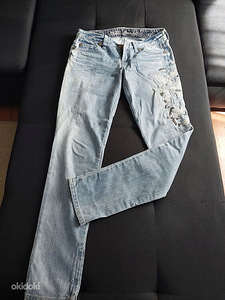 Guess джинсы премиум 27