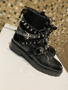Zara boots 38