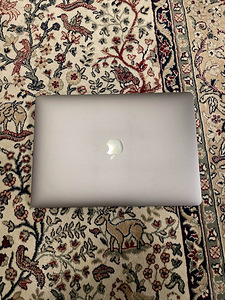 MacBook Pro (13 дюймов, 2017 г., два порта Thunderbolt 3)