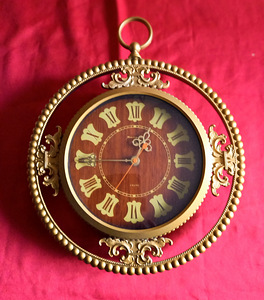 Часы настенные Янтарь круглые 1965 a antiik