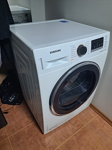Продается стирально-сушильная машина Samsung DV80M5010QW.