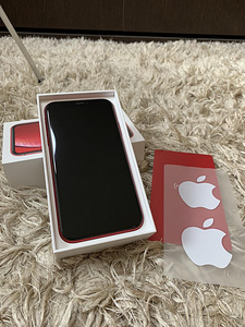 iPhone xr красный 64 гб