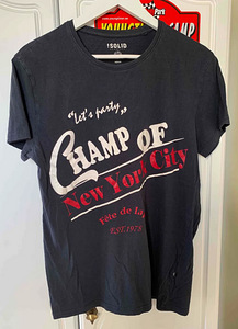 Продам футболку Champ of New York!