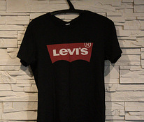 Черная футболка Levise