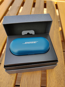 Bose Sport Earbuds — беспроводные спортивные наушники