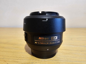 Объектив Nikon AF-S DX NIKKOR 35mm 1/1.8G
