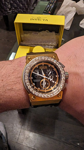 Часы с бриллиантами