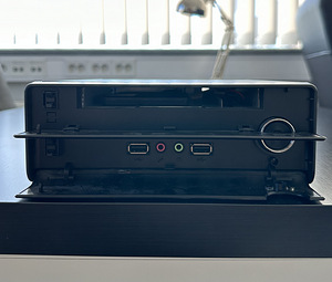 Mini PC Shuttle XH61V + Core i3-3225 + 8GB RAM + 240GB SSD (2 foto / 3)