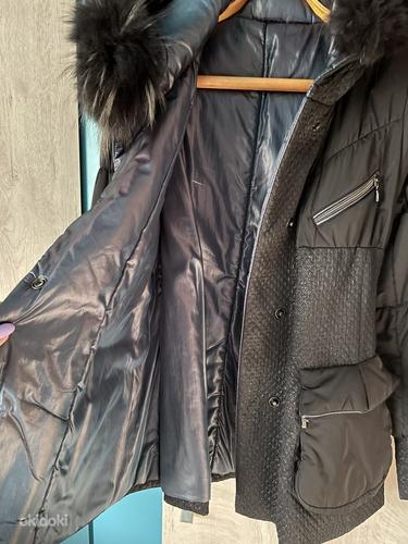 Дизайнерская зимняя куртка с натуральным мехом (фото #4)