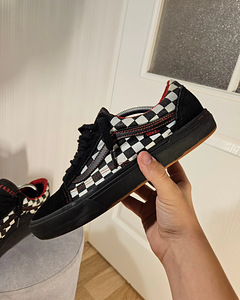 Meeste ketsid Vans old school by Kevin Peraza (1 foto / 4)