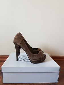 Обувь Zara, бежевый цвет, искусственная кожа, размер 38