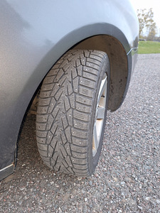 Volkswagen Touran (5 foto / 13)