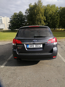 Subaru legacy 2011 (2 фото из 4)
