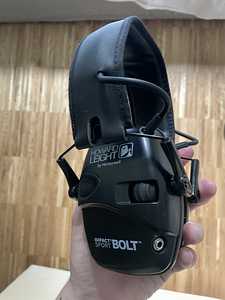 Howard Leight Impact Sport BOLT Electronic Earmuff (2 foto / 5)