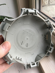 Land cruiser hub cap (3 foto / 3)