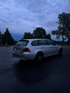 BMW 330xd (3 foto / 3)