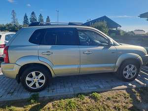 Hyundai Tuscon (2 фото из 6)