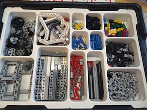 Робототехнический набор Lego Mindstorms EV3 (5 фото из 5)