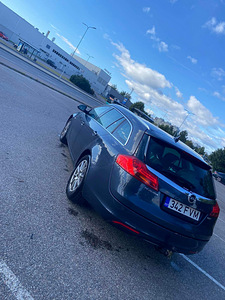 Opel insignia sports tourer (6 foto / 7)