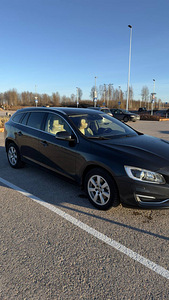 Volvo v 60 (8 фото из 10)