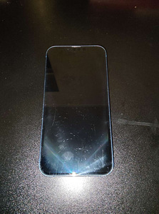 iPhone 13 (2 фото из 2)